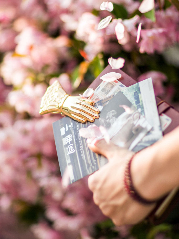 Rich Hand Metal Clip