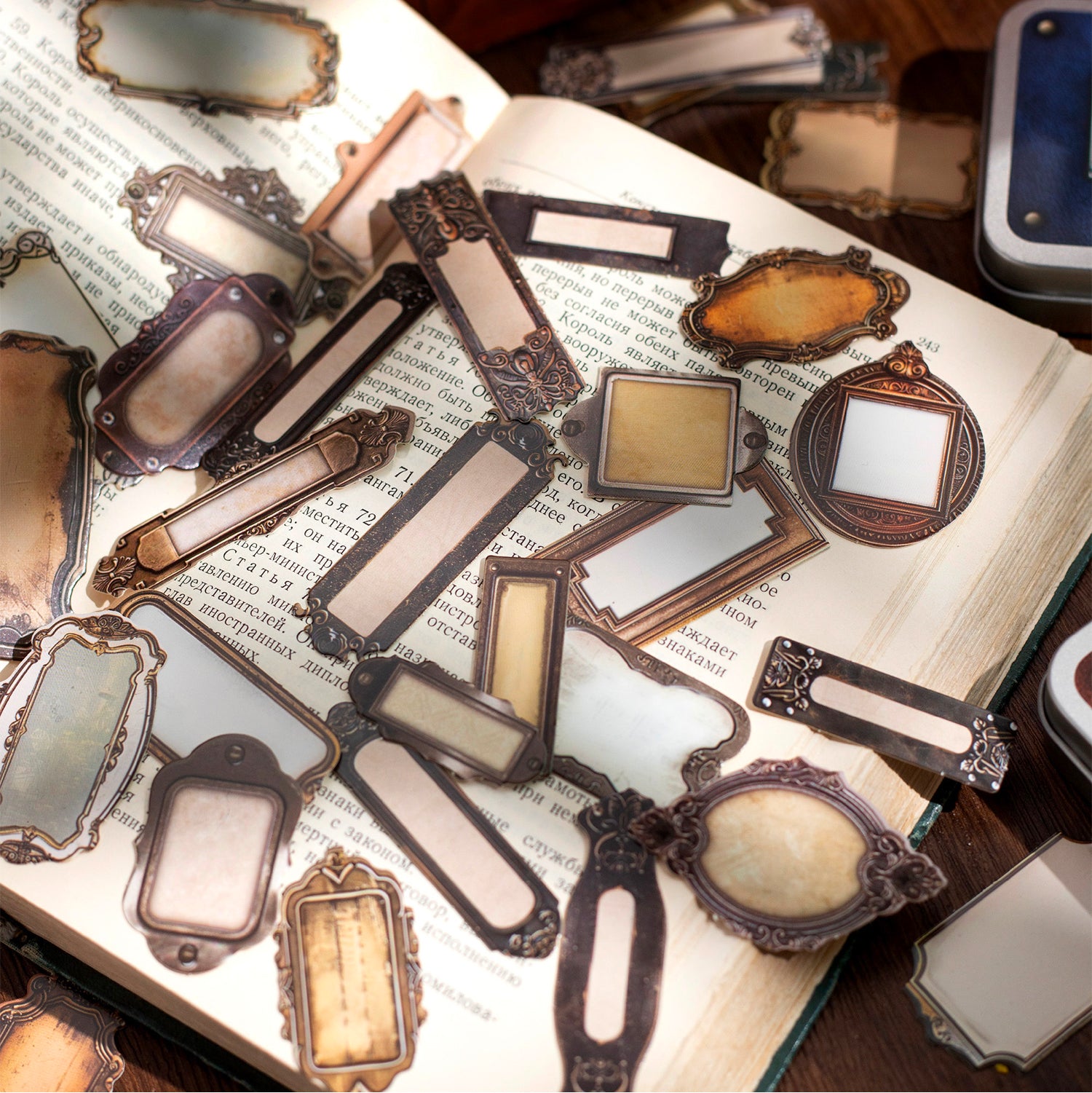 Metal collector Scrapbooking Paper