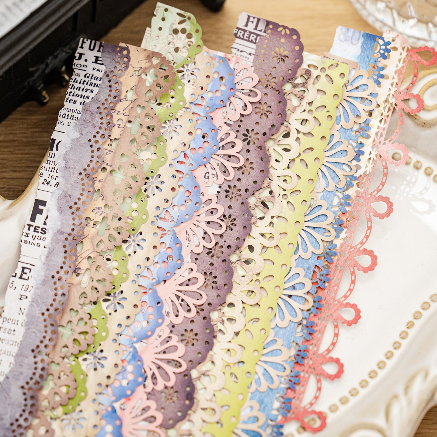 Long Lace Paper Sticker