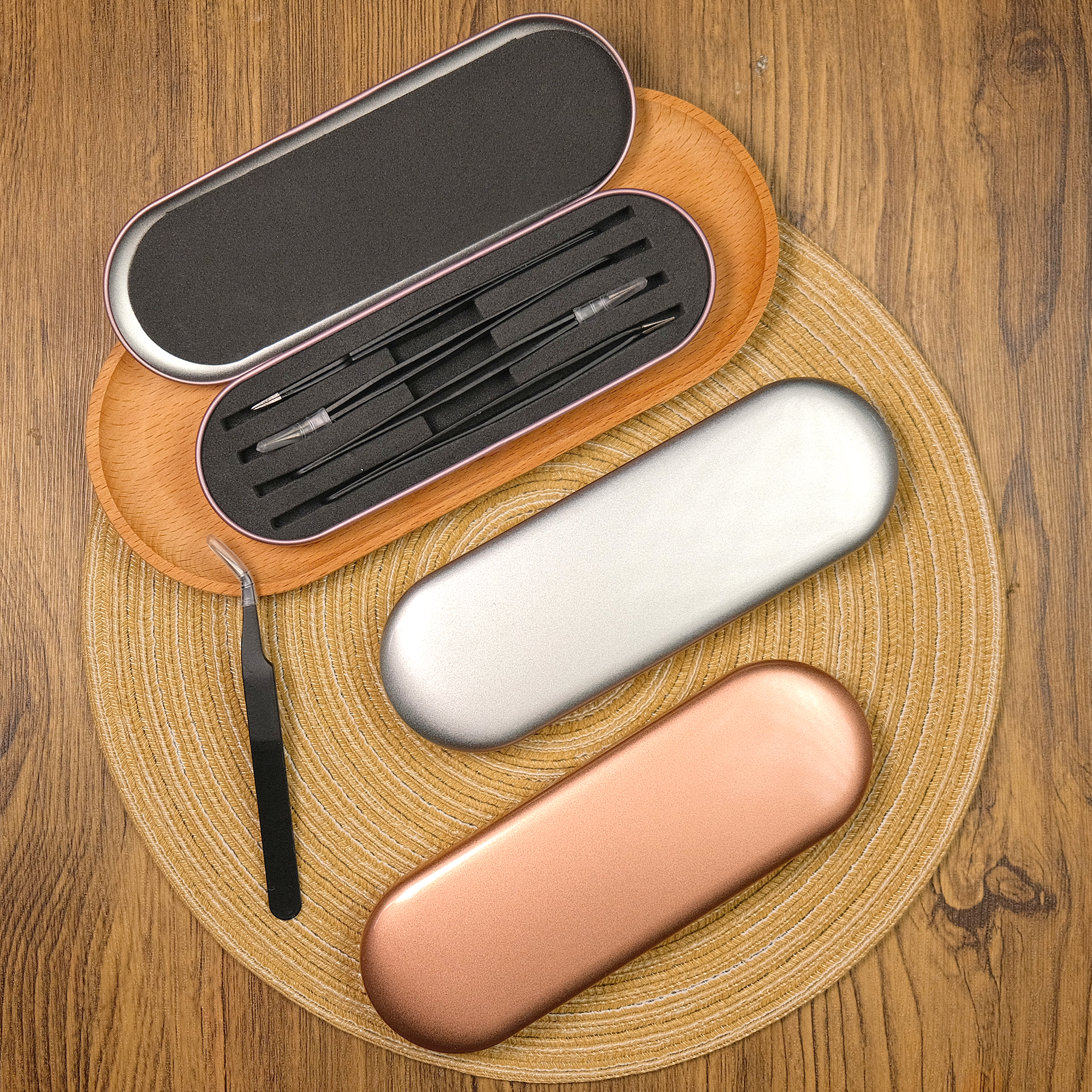 Storage cases for tweezers