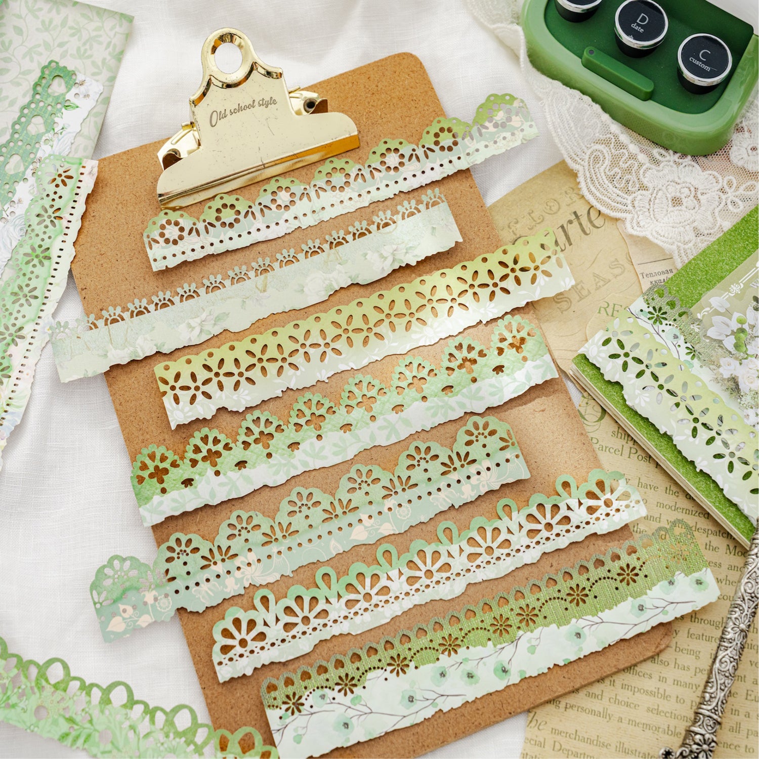 Long Lace Paper Sticker