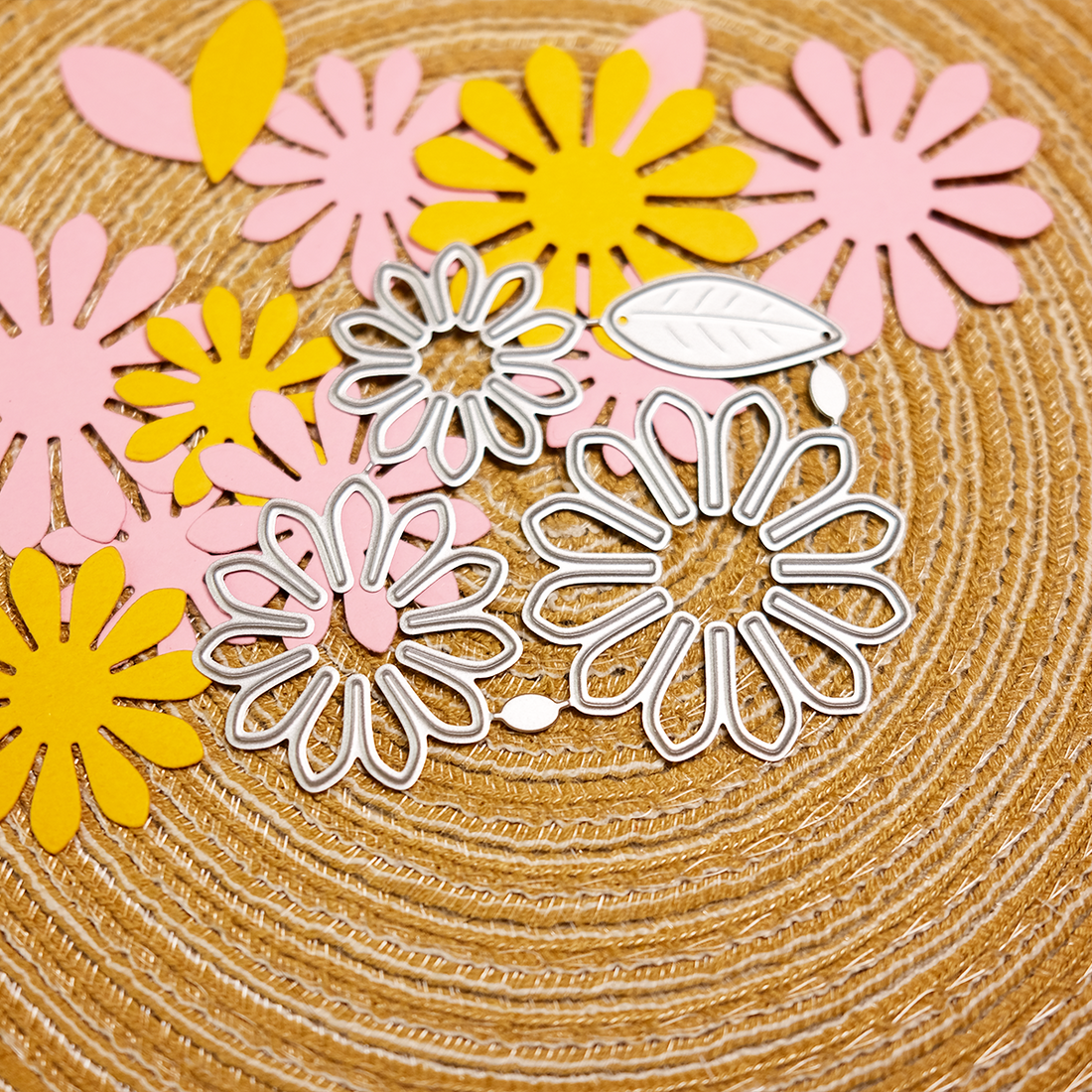 Daisy Metal Cutting Die Set
