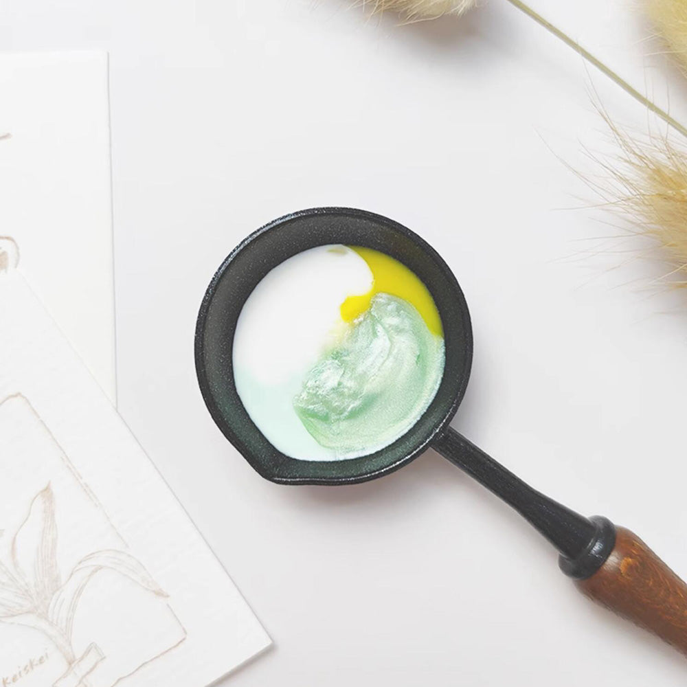 easy-cleanup-wax-spoon